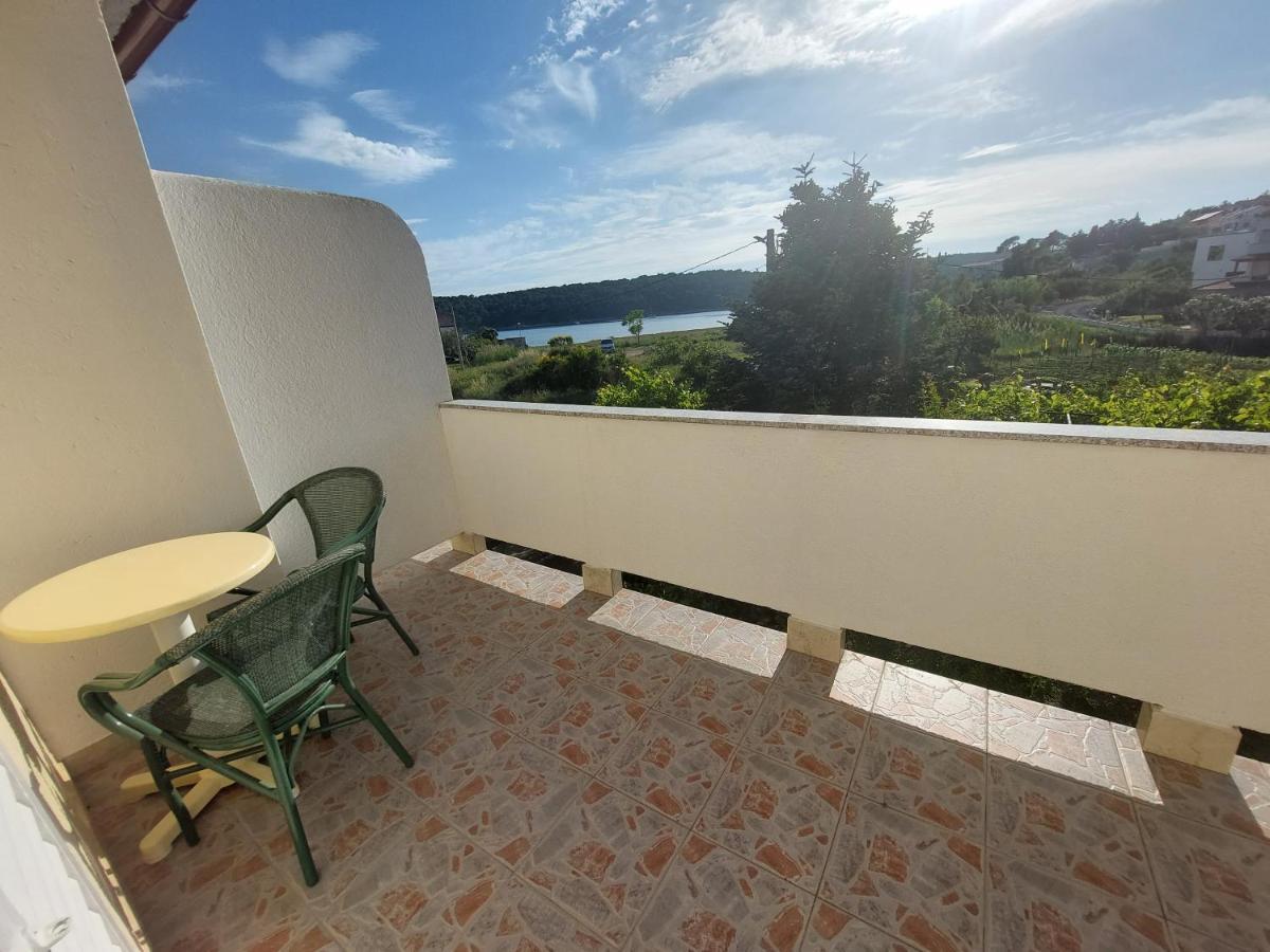 Rooms Marto Rab Buitenkant foto